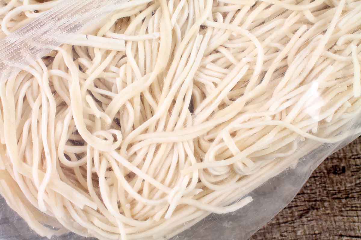 veg.extra thin noodles 180 gm